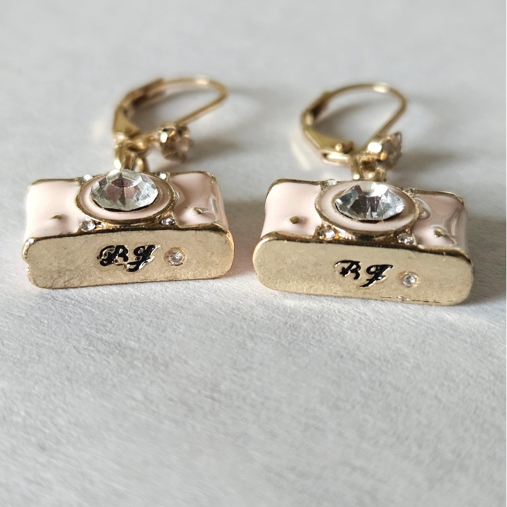 Betsey Johnson Pink Enamel Camera Drop Earrings Gold Tone Crystal Accents BJ - Picture 4 of 5